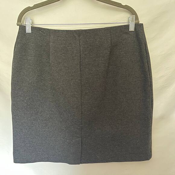 J.JILL Ponte Pencil Skirt Sz MP Charcoal Gray Stretch PullOn  Knee Length Career - Picture 6 of 11
